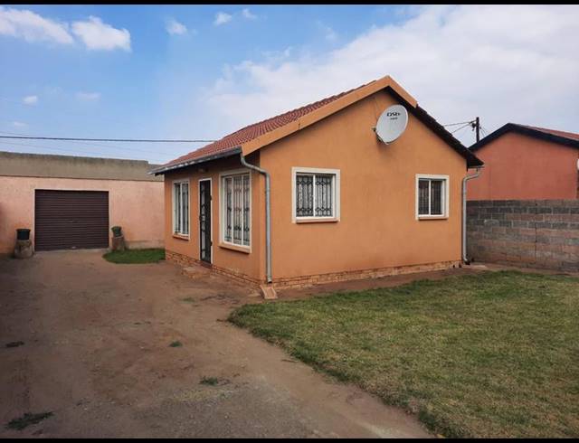 2 BEDROOM HOUSE FOR SALE IN PALM SPRINGS